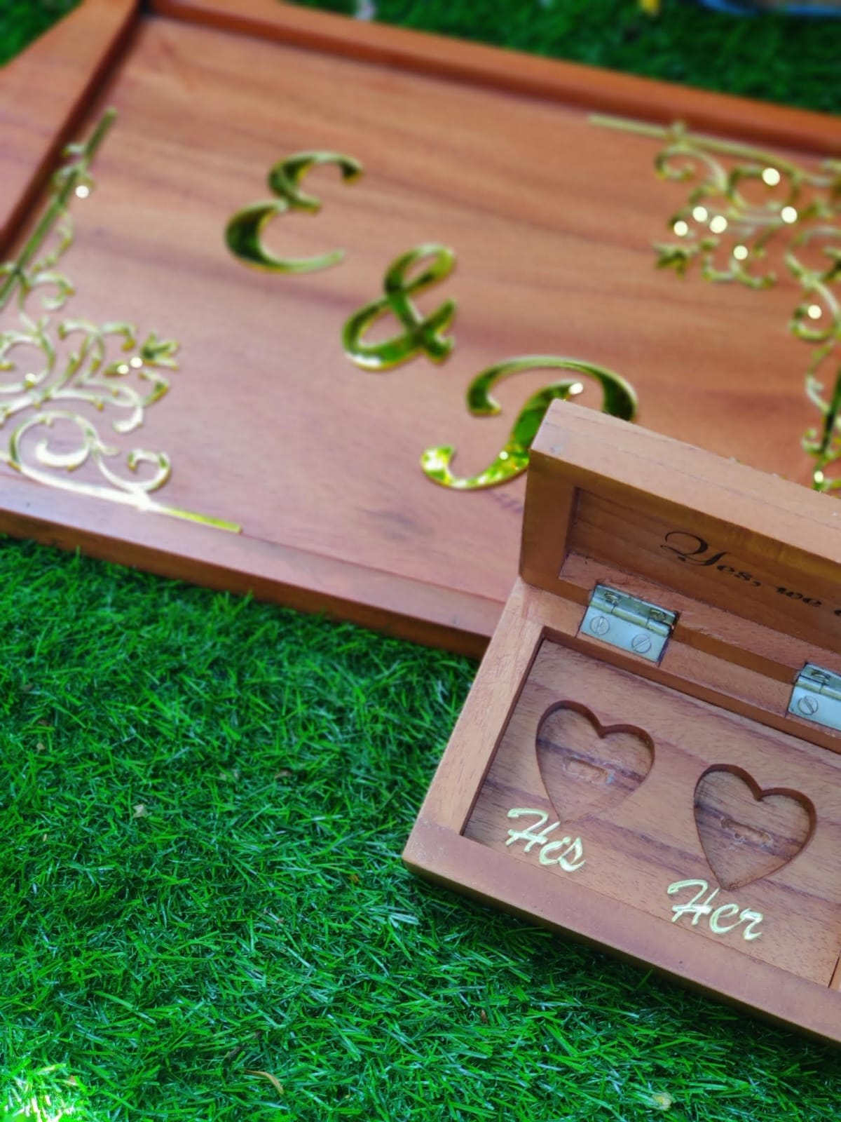 Ring box and tray